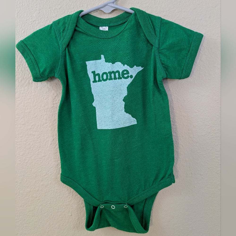 Rabbit Skins Minnesota Onesie ~ 12 mo